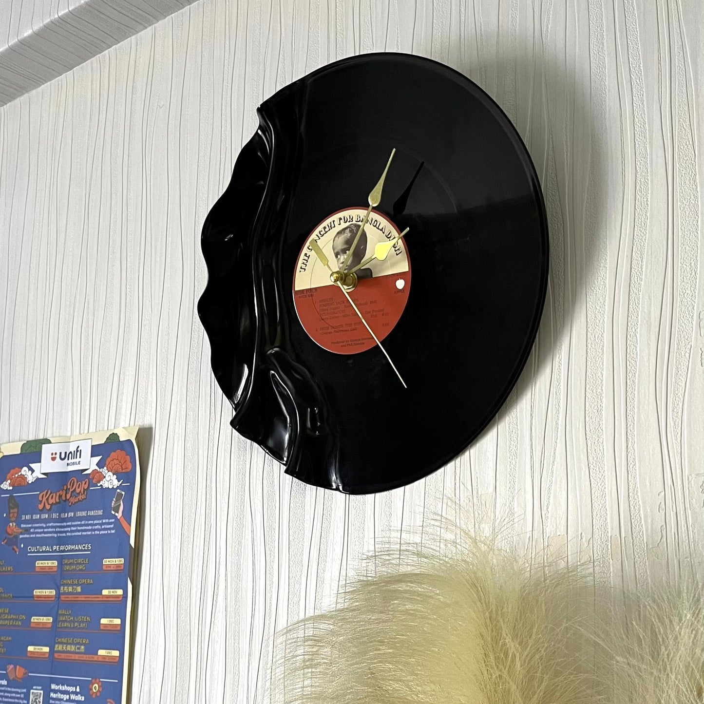 LEFTWAVE CLOCK