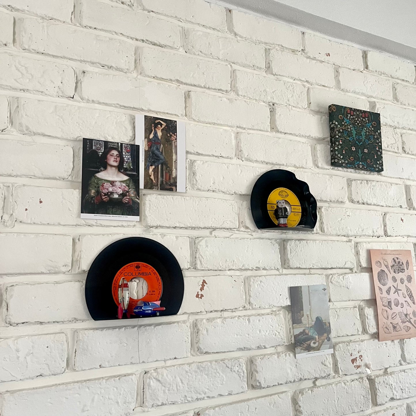 MINI WALL STAND I
